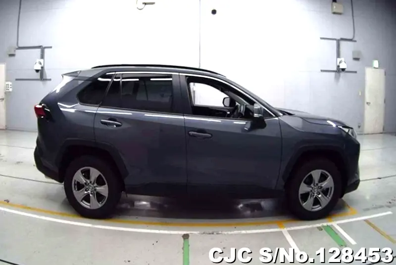 2022 Toyota / Rav4 Stock No. 128453