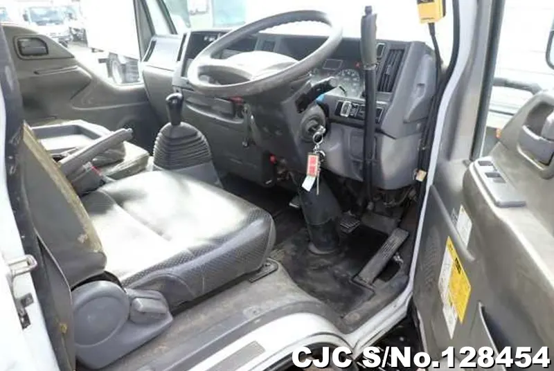 2016 Isuzu / Elf Stock No. 128454