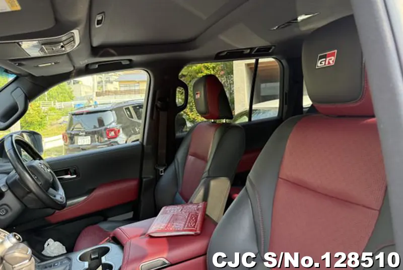 2024 Toyota / Land Cruiser Stock No. 128510