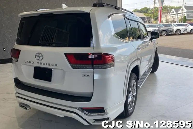 2024 Toyota / Land Cruiser Stock No. 128595