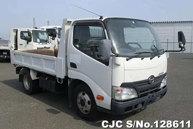 2013 Hino / Dutro Stock No. 128611