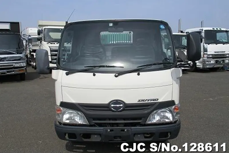 2013 Hino / Dutro Stock No. 128611
