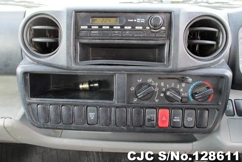 2013 Hino / Dutro Stock No. 128611