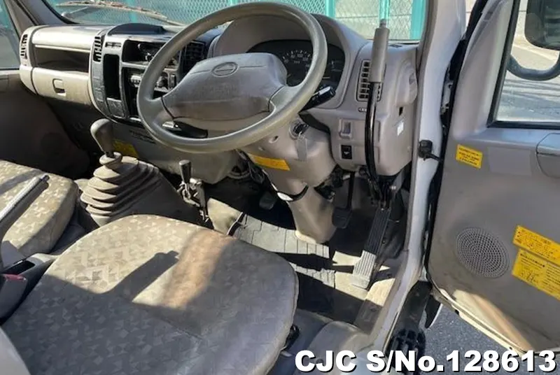 2005 Hino / Dutro Stock No. 128613