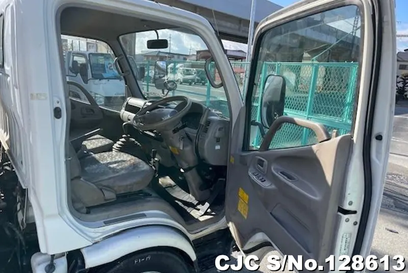 2005 Hino / Dutro Stock No. 128613