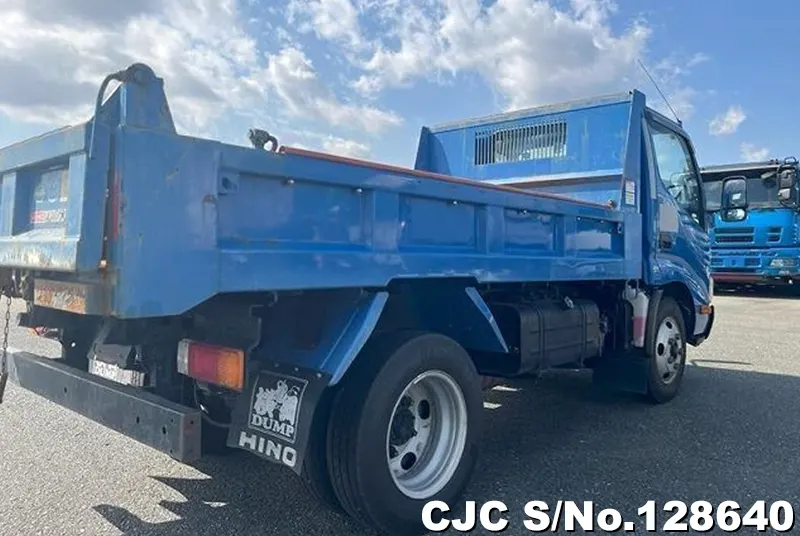 2015 Hino / Dutro Stock No. 128640