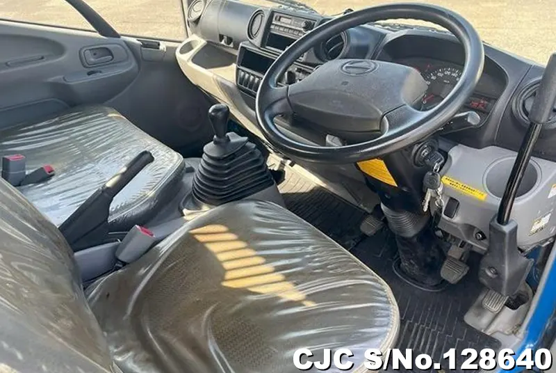 2015 Hino / Dutro Stock No. 128640