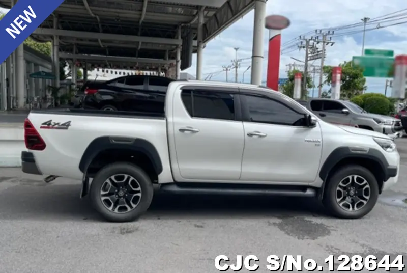 2023 Toyota / Hilux / Revo Stock No. 128644