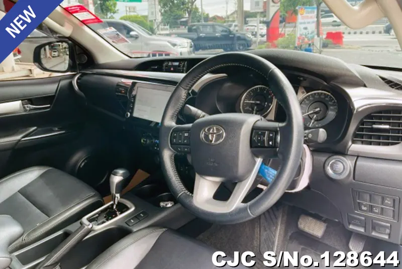 2023 Toyota / Hilux / Revo Stock No. 128644