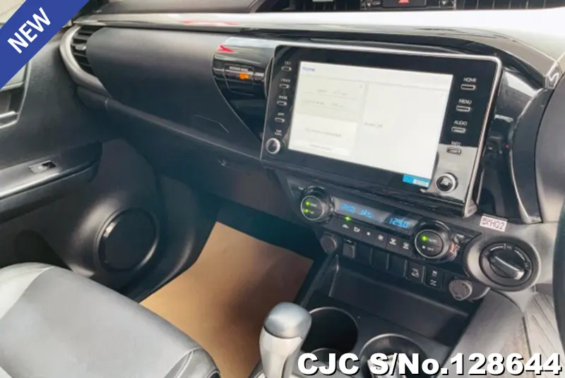 2023 Toyota / Hilux / Revo Stock No. 128644