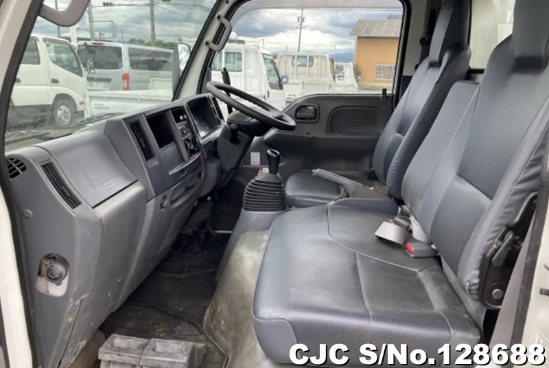 1991 Isuzu / Elf Stock No. 128688