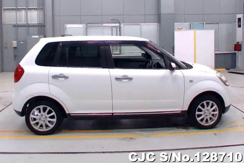 2007 Mazda / Verisa Stock No. 128710