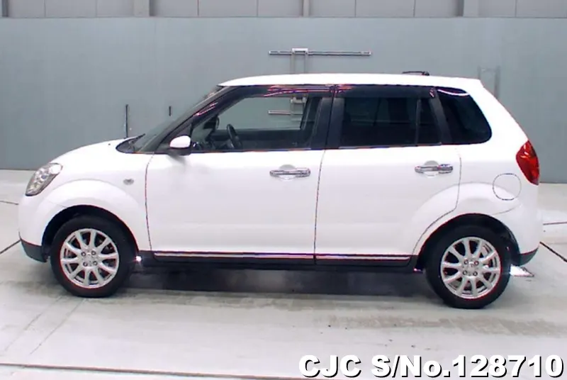 2007 Mazda / Verisa Stock No. 128710