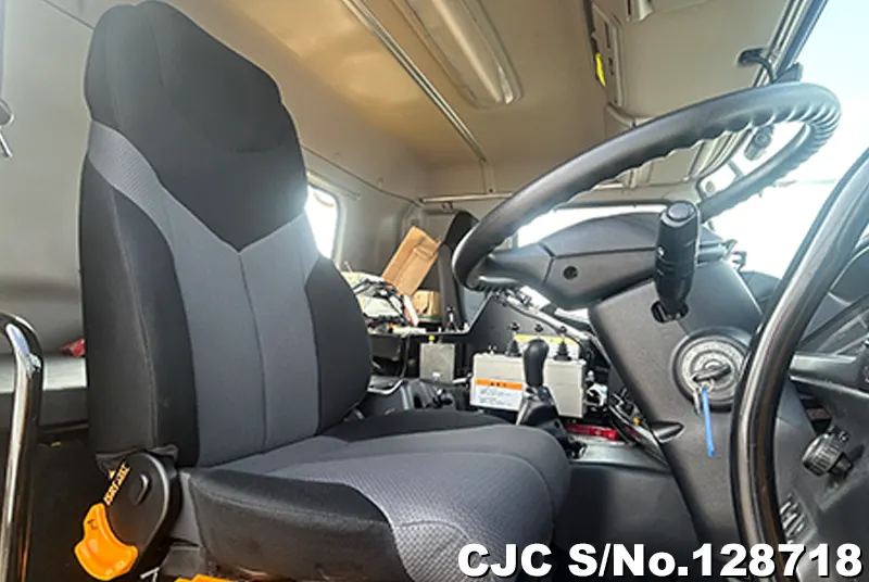 2010 Hino / Profia Stock No. 128718