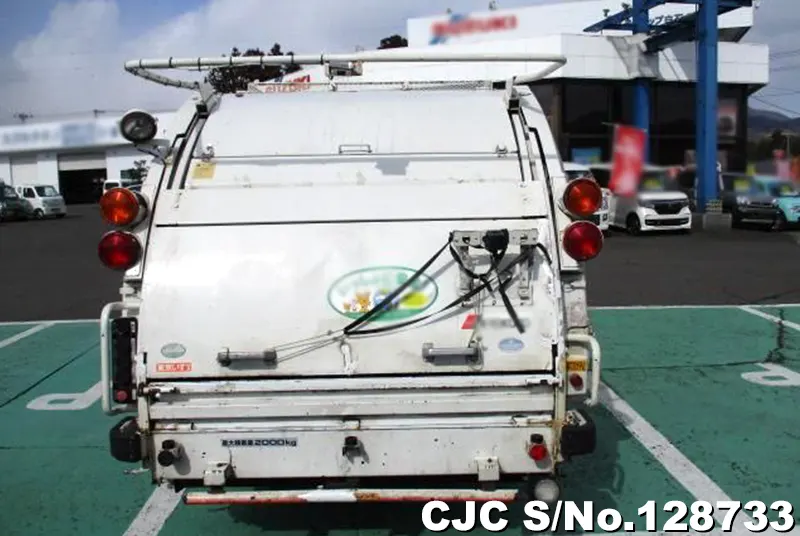 2010 Isuzu / Elf Stock No. 128733