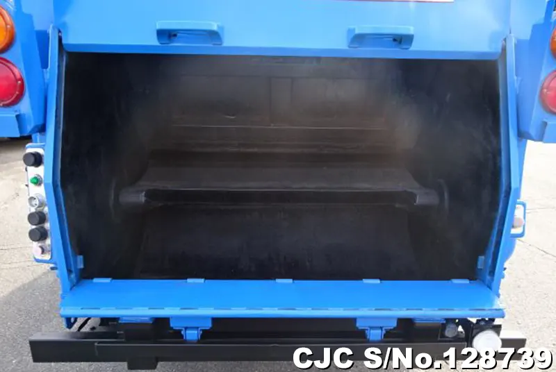 2009 Isuzu / Elf Stock No. 128739