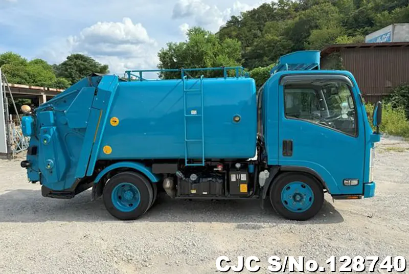 2009 Isuzu / Elf Stock No. 128740