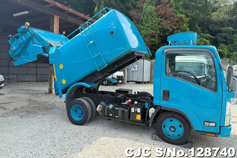 2009 Isuzu / Elf Stock No. 128740