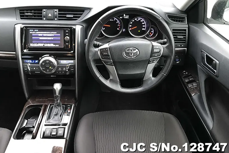 2017 Toyota / Mark X Stock No. 128747