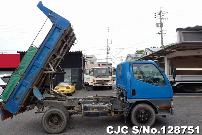 2002 Mitsubishi / Canter Stock No. 128751