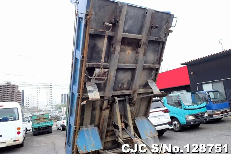 2002 Mitsubishi / Canter Stock No. 128751