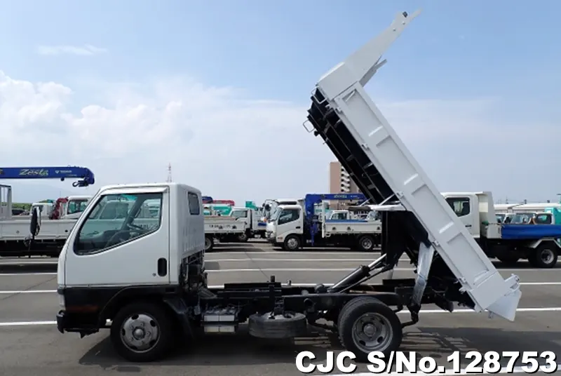 2002 Mitsubishi / Canter Stock No. 128753