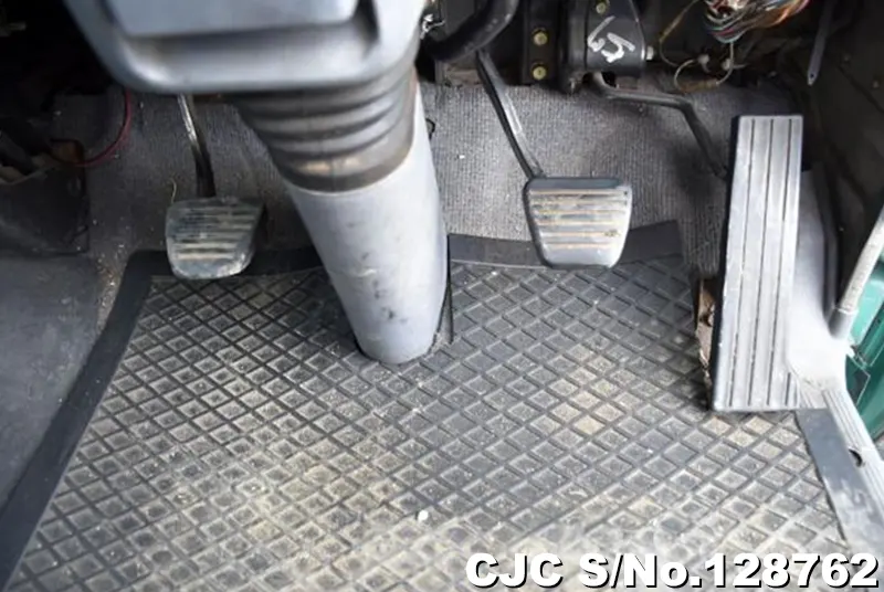 2002 Mitsubishi / Canter Stock No. 128762