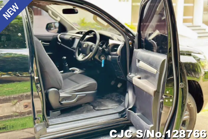 2020 Toyota / Hilux / Revo Stock No. 128766