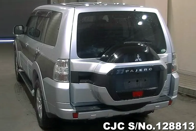 2017 Mitsubishi / Pajero Stock No. 128813