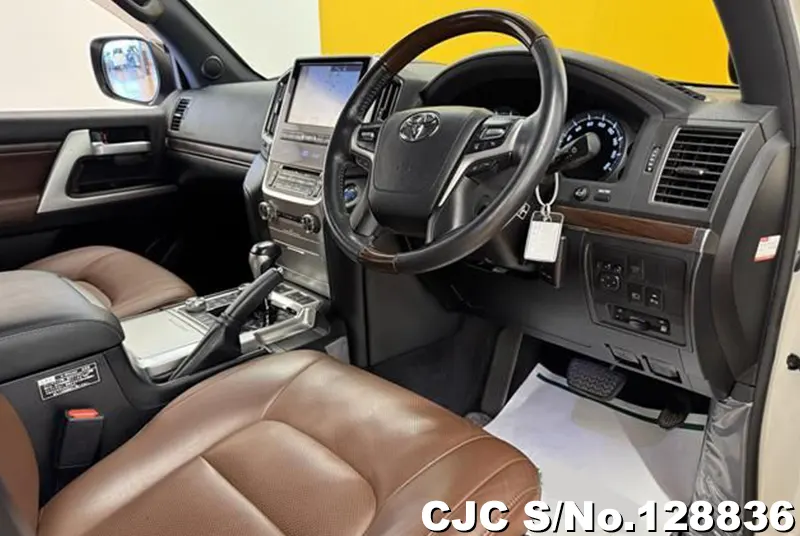 2016 Toyota / Land Cruiser Stock No. 128836