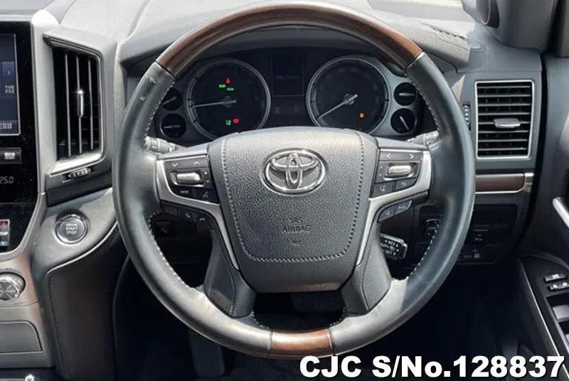 2016 Toyota / Land Cruiser Stock No. 128837