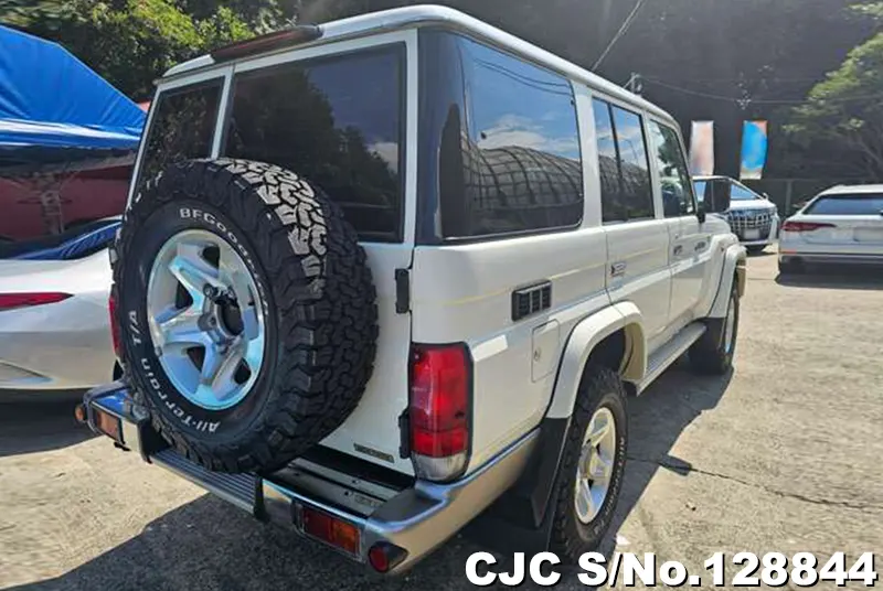 2015 Toyota / Land Cruiser Stock No. 128844