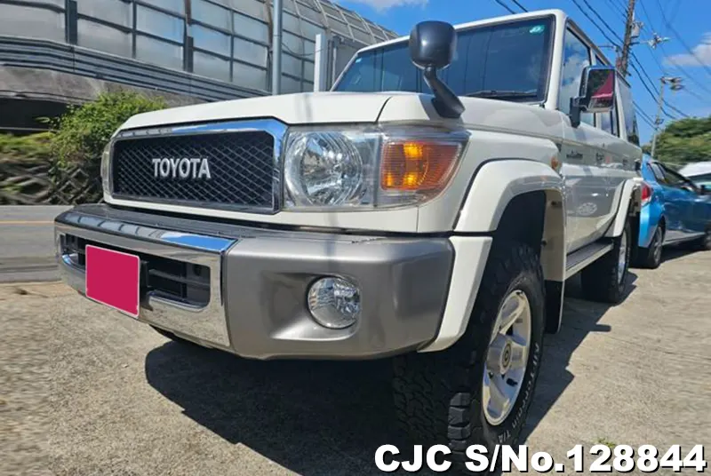 2015 Toyota / Land Cruiser Stock No. 128844