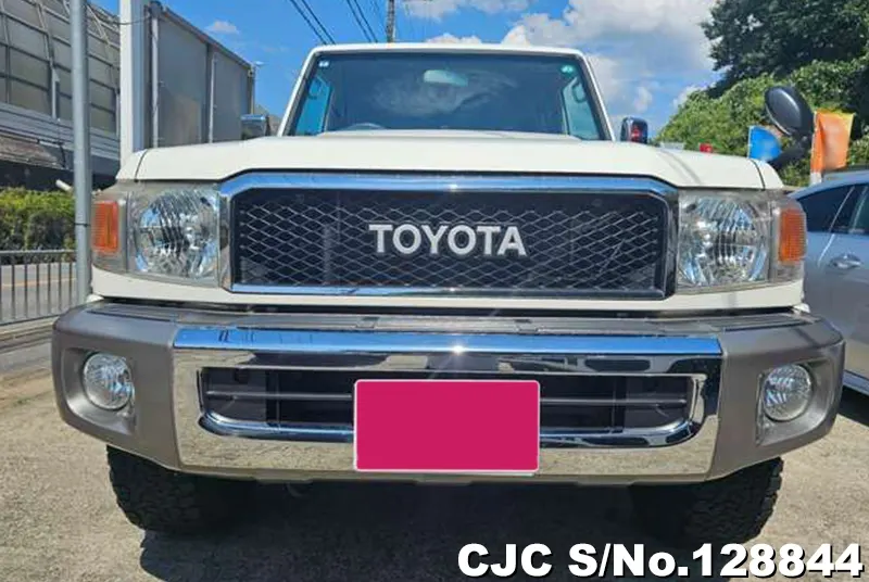 2015 Toyota / Land Cruiser Stock No. 128844