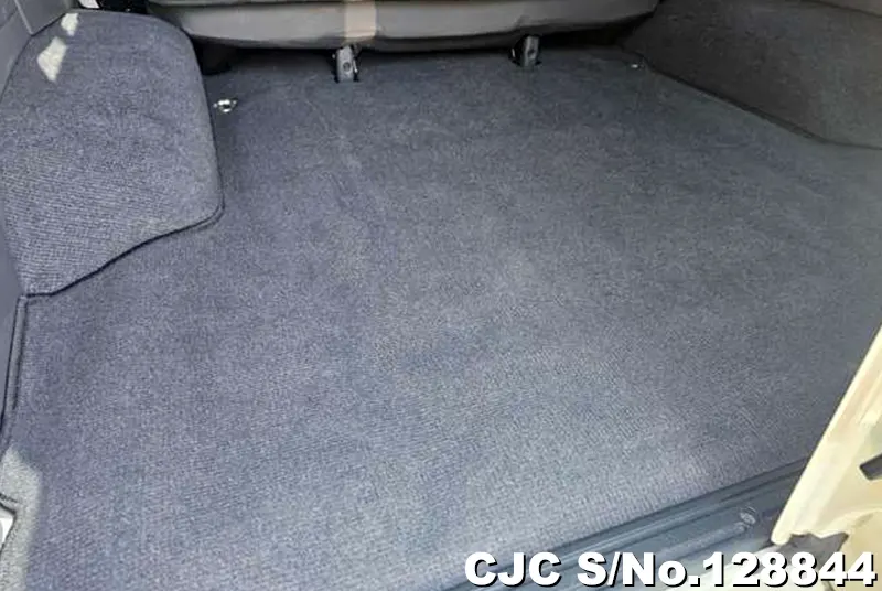 2015 Toyota / Land Cruiser Stock No. 128844