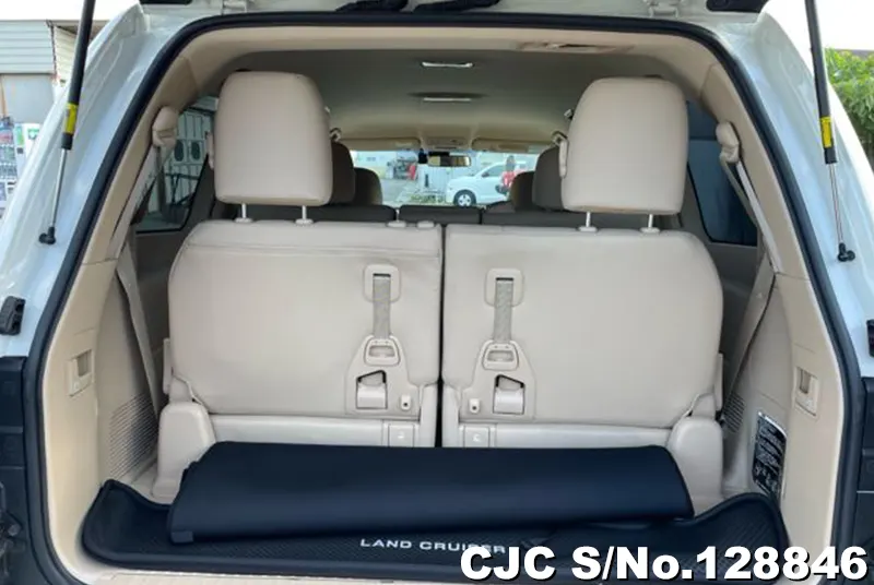 2015 Toyota / Land Cruiser Stock No. 128846