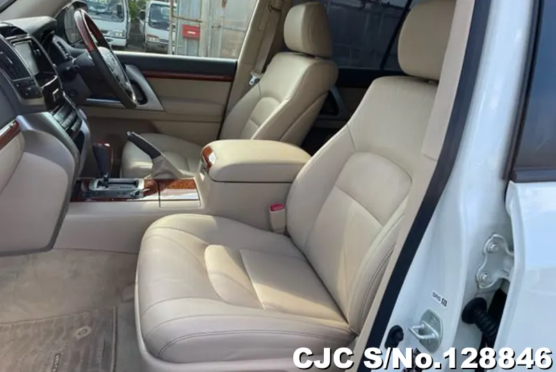 2015 Toyota / Land Cruiser Stock No. 128846