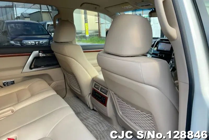 2015 Toyota / Land Cruiser Stock No. 128846