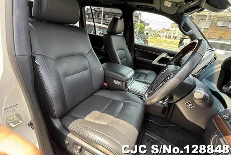 2016 Toyota / Land Cruiser Stock No. 128848