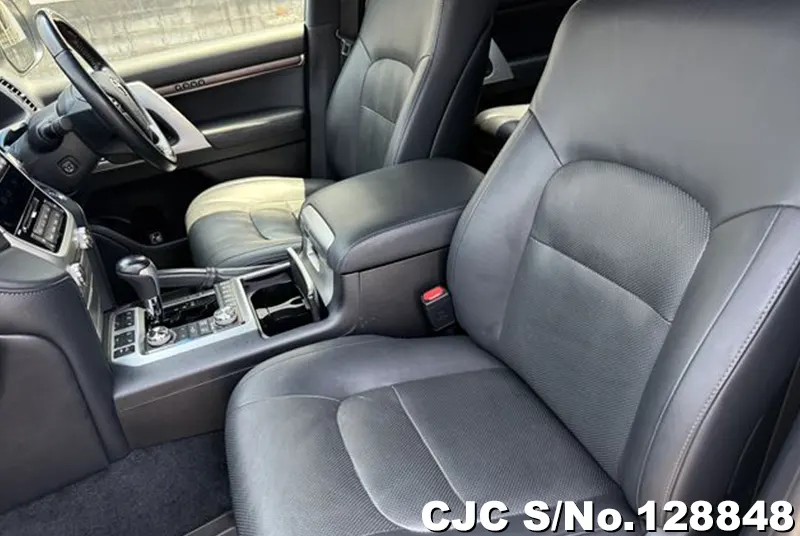 2016 Toyota / Land Cruiser Stock No. 128848