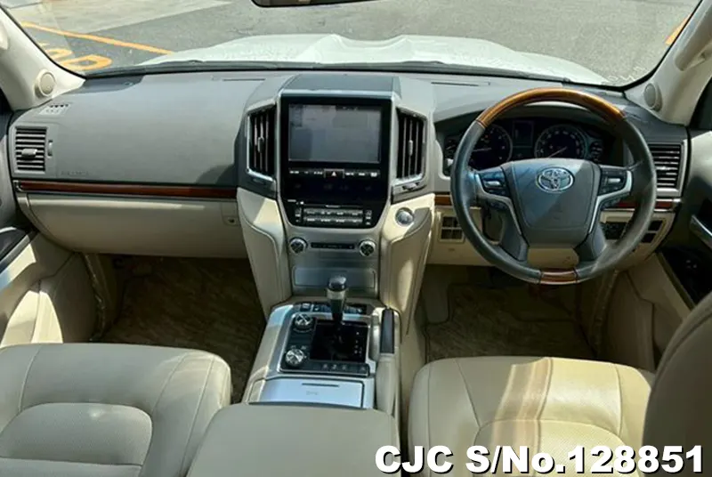 2017 Toyota / Land Cruiser Stock No. 128851