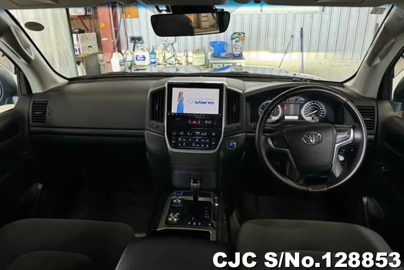 2018 Toyota / Land Cruiser Stock No. 128853
