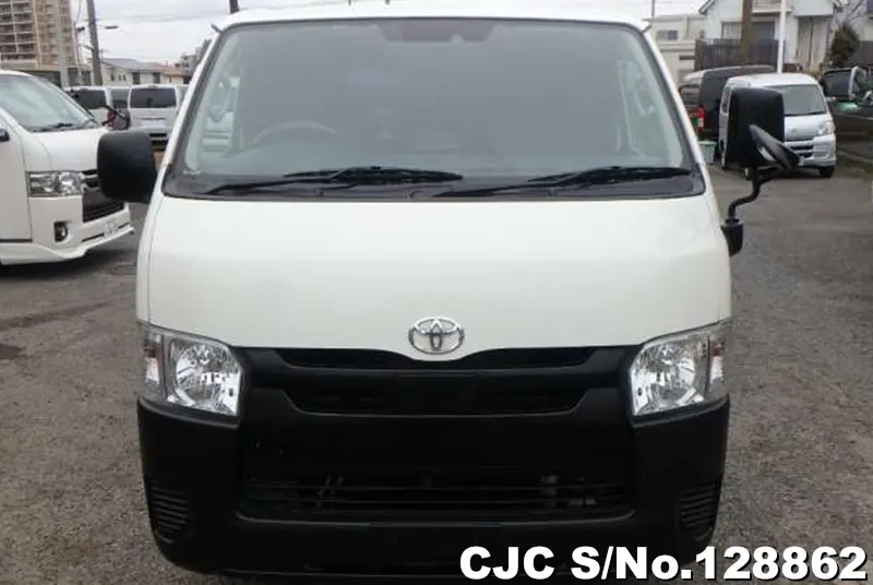 2019 Toyota / Regius Stock No. 128862