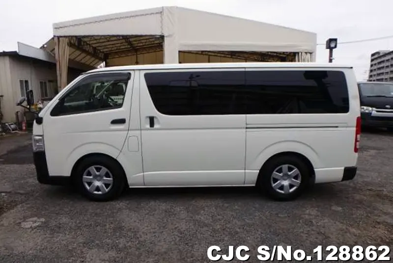 2019 Toyota / Regius Stock No. 128862