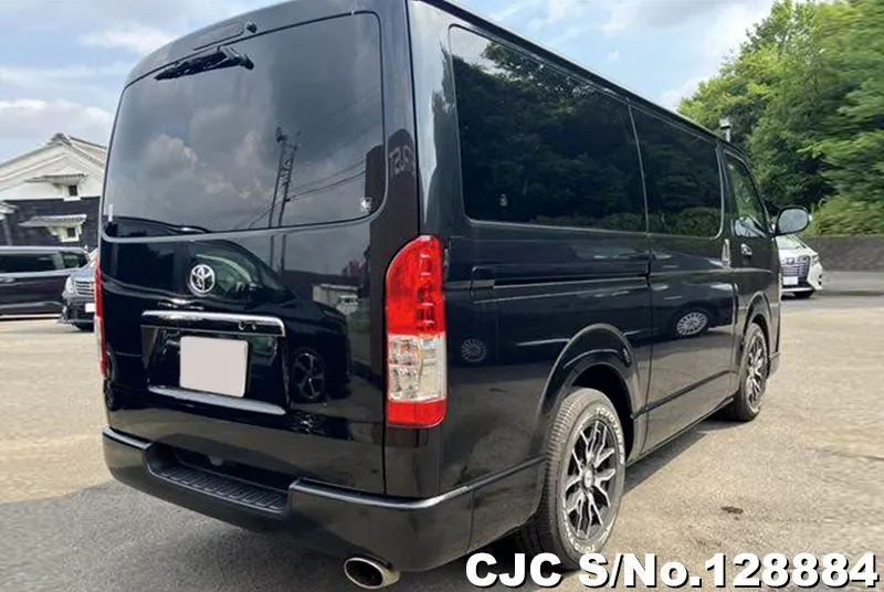 2015 Toyota / Hiace Stock No. 128884