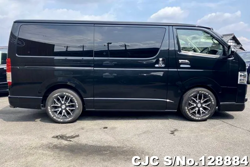 2015 Toyota / Hiace Stock No. 128884