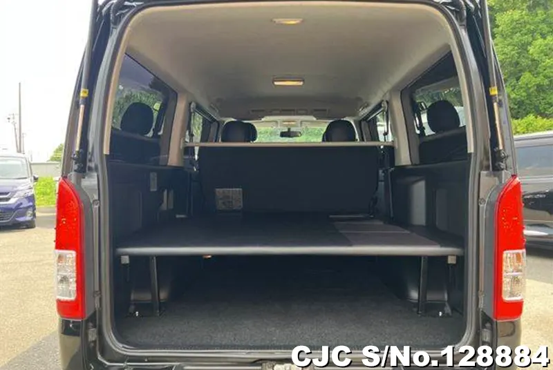 2015 Toyota / Hiace Stock No. 128884
