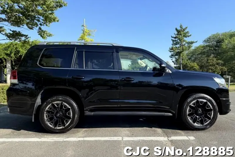 2018 Toyota / Land Cruiser Stock No. 128885