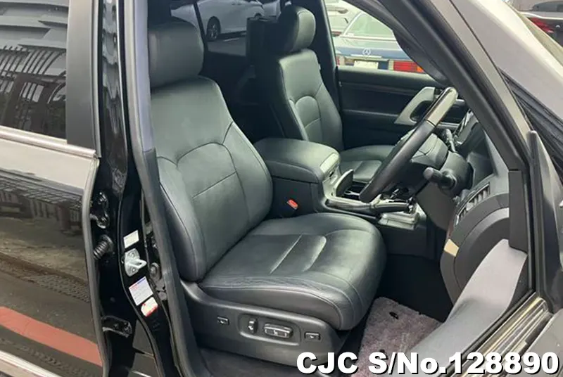2019 Toyota / Land Cruiser Stock No. 128890