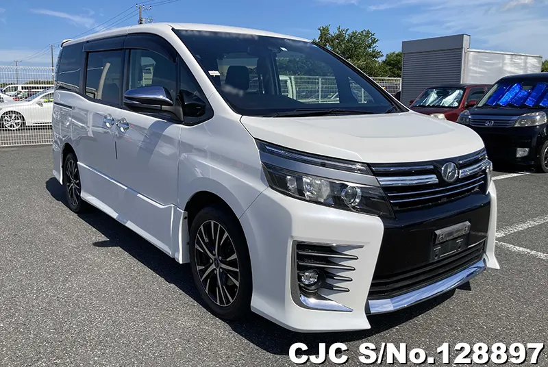 2017 Toyota / Voxy Stock No. 128897